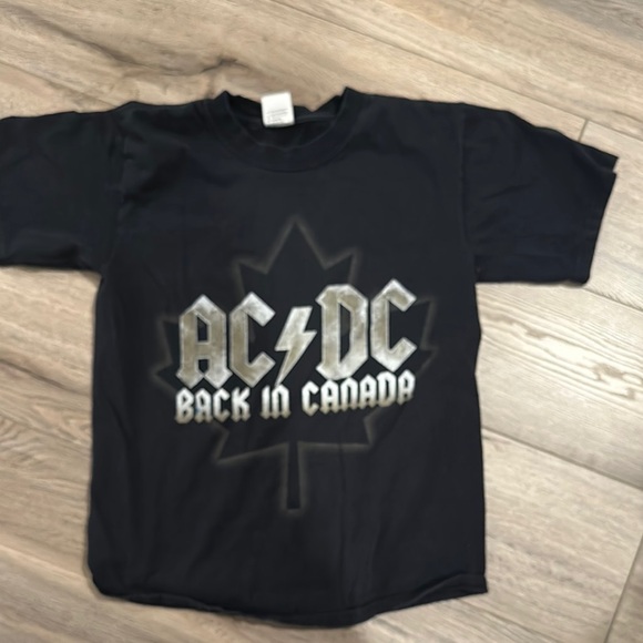 AC/DC concert tour - Picture 1 of 2